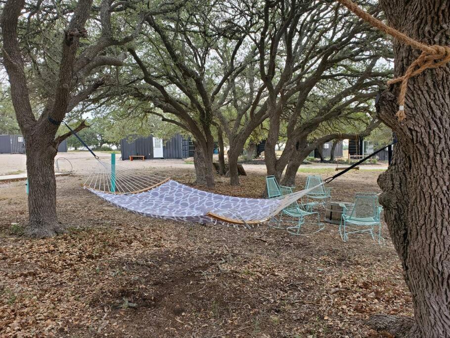 The Container Retreat @ 290 Wine Trail #9 Get Away Today! Hye Exterior photo