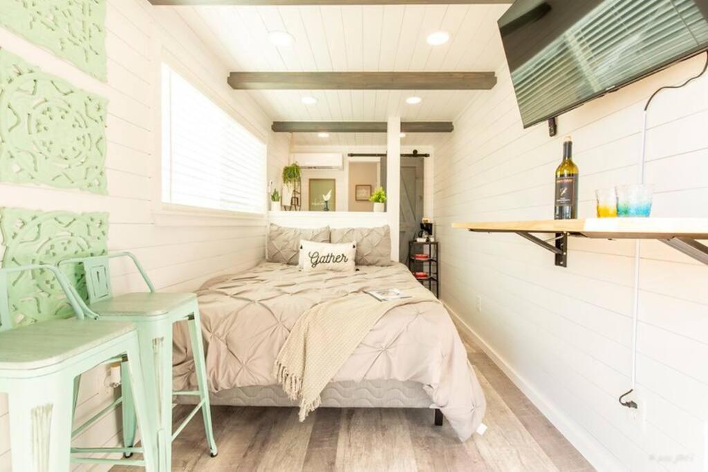 The Container Retreat @ 290 Wine Trail #9 Get Away Today! Hye Exterior photo
